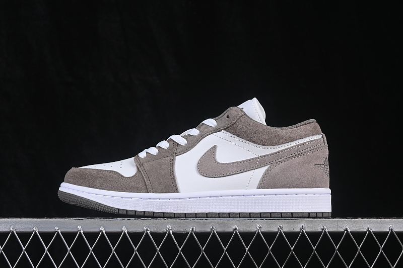 AIR Jordan 1 LOW AJ1 BASKETBALL SHOES GREY/WHITE · 553558-046, photo 1