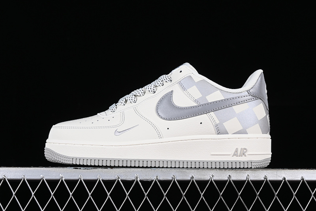 Nike [GZ5688-077]-[Air Force 1 07 Low WHITE/GREY/SILVER]-[WOMAN:36-39]-[MAN:40-45], photo 1