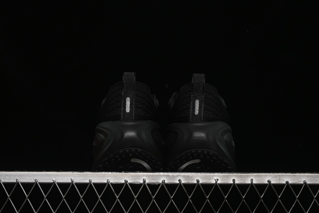Nike [HV8150-003]-[AIR ZOOM VOMERO PLUS BLACK]-[WOMAN:36-39]-[MAN:40-45] - Image 14