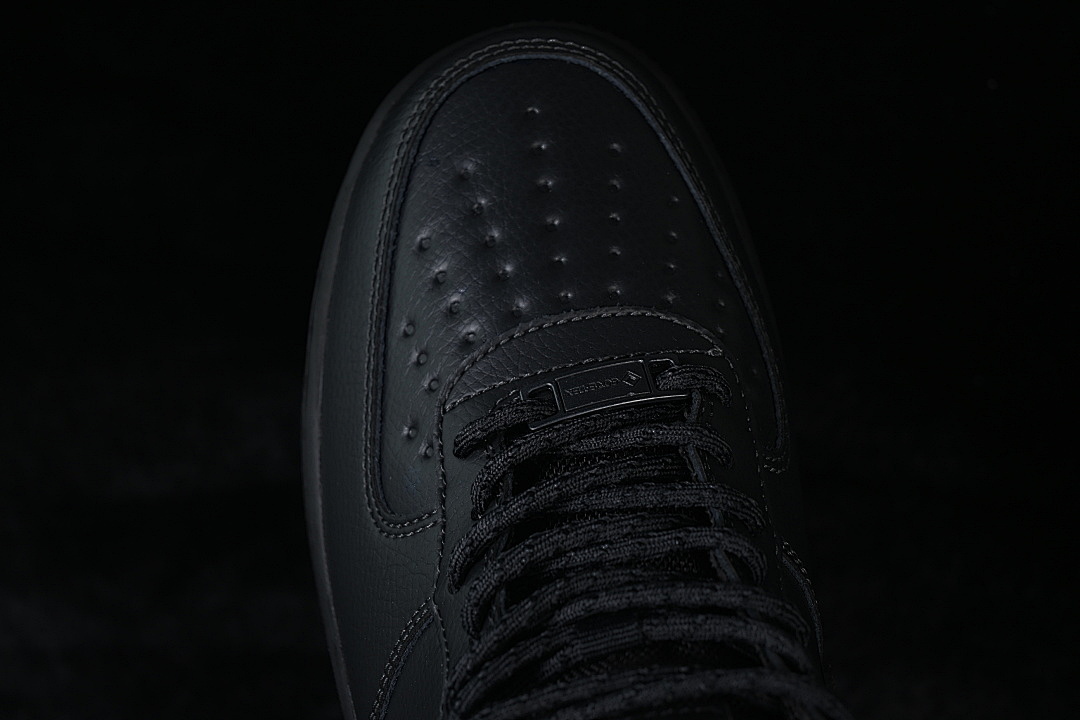 Nike [HV5953-001]-[AIR FORCE 1 LOW GORE-TEX VIBRAM OFF NOIR/BLACK/YELLOW]-[WOMAN:36-39]-[MAN:40-45] - Image 10