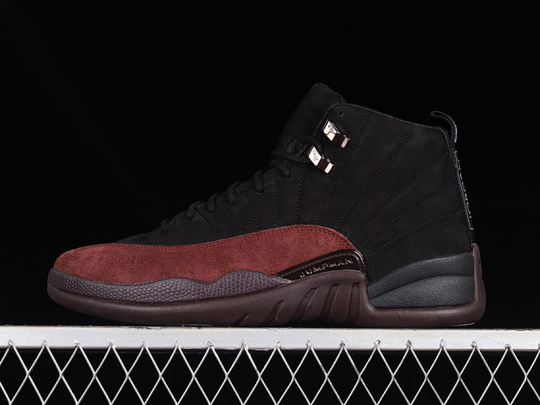 Jordan [DV6989-001]-[A MA MANIÉRE X AIR JORDAN 12 RETRO BLACK/BLACK/BURGUNDY CRUSH]-[MAN:40-47.5], photo 1