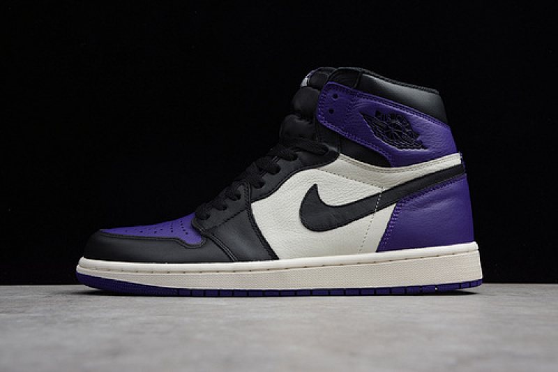 Jordan AIR Jordan 1 RETRO HIGH OG COURT PURPLE/BLACK-SAIL · 555088-501, photo 1