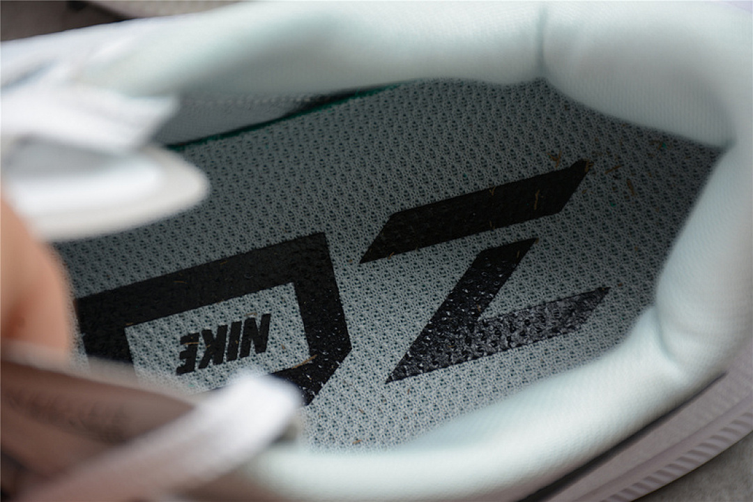 Nike [BQ9646-100]-[AIR ZOOM PEGASUS 37 WHITE/PURE PLATINUM/BLACK]-[WOMAN:36-39]-[MAN:40-45] - Image 9
