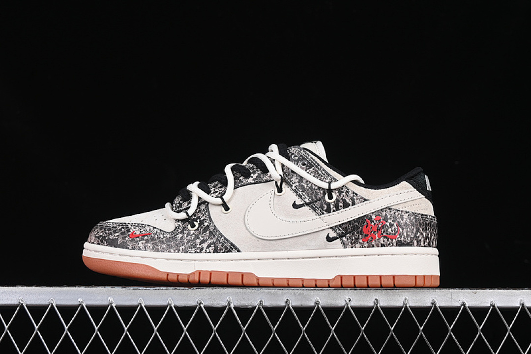 Unbranded [YX5066-275]-[SB DUNK LOW WHITE/BLACK/SILVER]-[WOMAN:36-39]-[MAN:40-45], photo 1