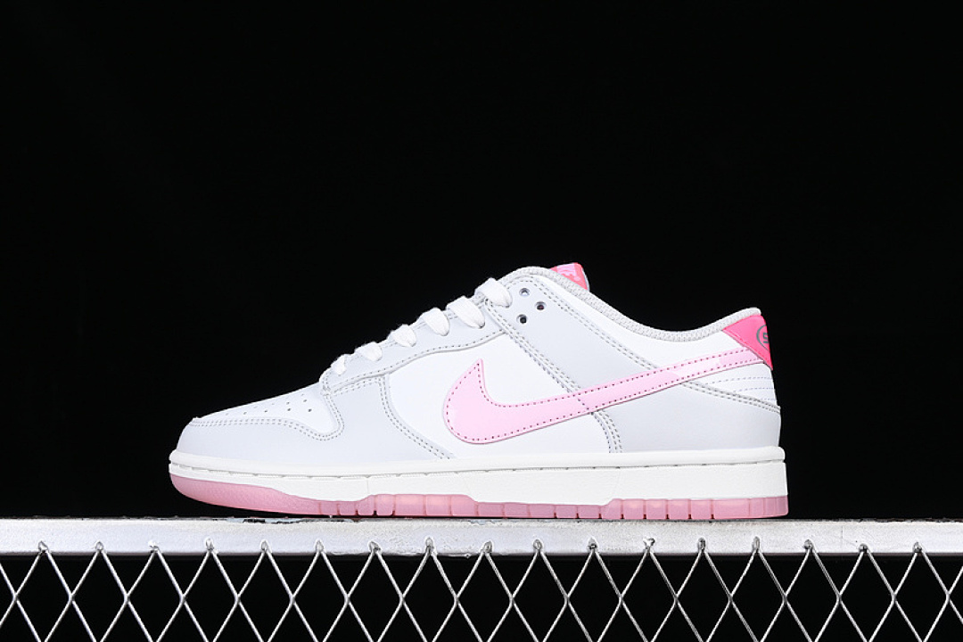 Nike DUNK LOW 520 PACK PINK FOAM · FN3451-161, photo 1