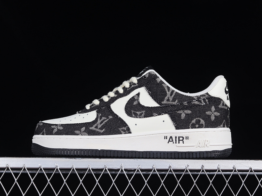 Unbranded [NZ0088-805]-[L*V X AIR FORCE 1 LOW 07 BLACK/WHITE/BLACK]-[WOMAN:36-39]-[MAN:40-45], photo 1