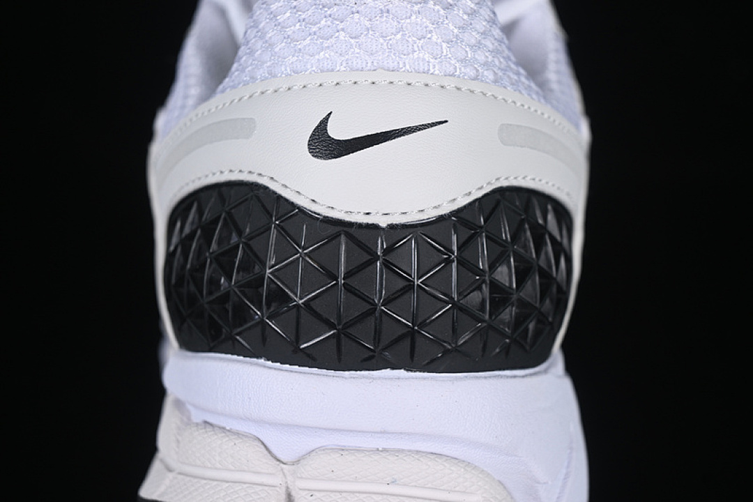 Nike [FB9149-101]-[AIR ZOOM VOMERO 5 WHITE/PLATINUM TINT/METALLIC PLATINUM/BLACK]-[UNISEX:36-46] - Image 7