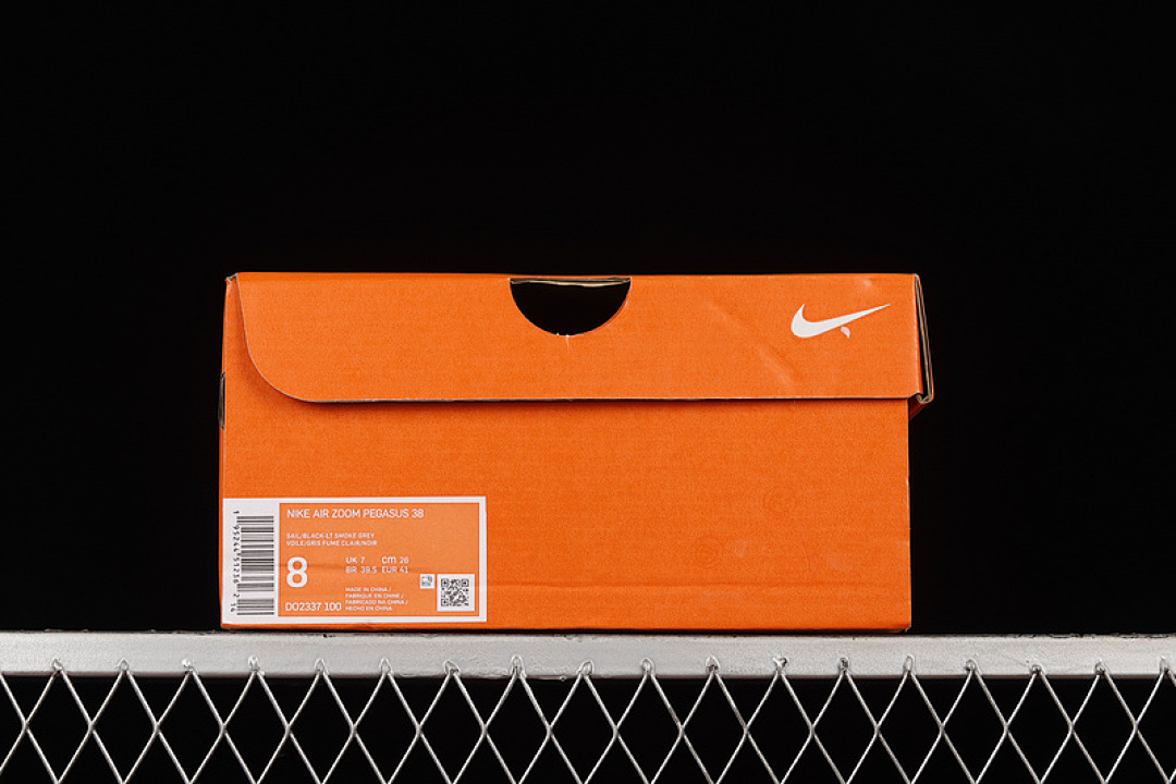 Nike [DO2337-100]-[AIR ZOOM PEGASUS 38 RUNNING CLUB SAIL/LIGHT SMOKE GREY/RATTAN/BLACK]-[MAN:39-45] - Image 12