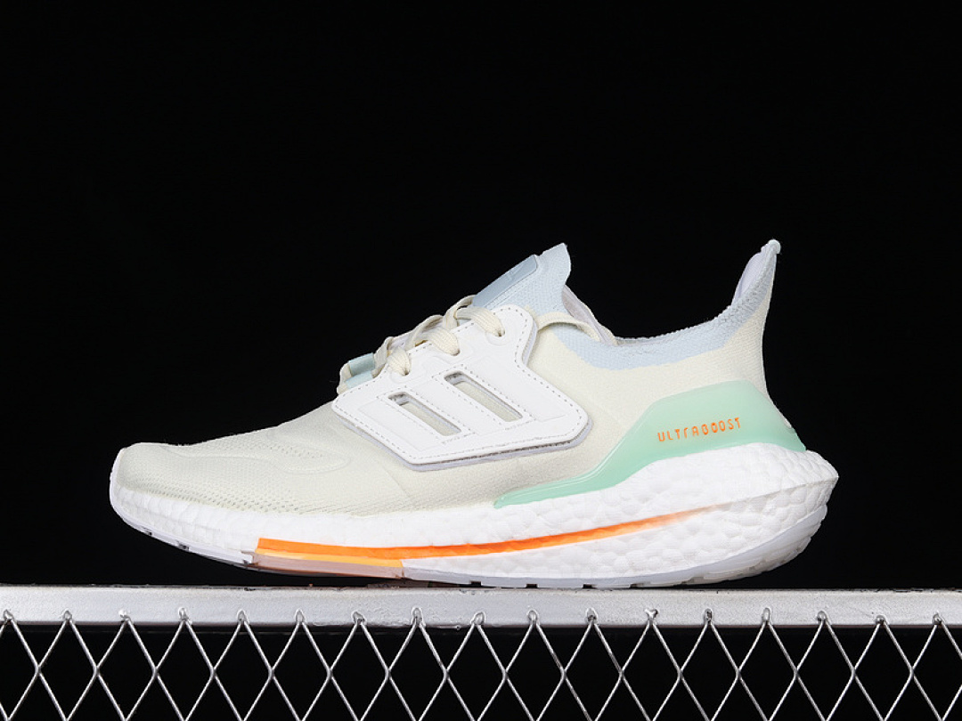 Unbranded [GY6227]-[ULTRABOOST 22 SHOES WHITE TINT/WHITE TINT/BLUE TINT]-[WOMAN:36-39]-[MAN:40-45], photo 1