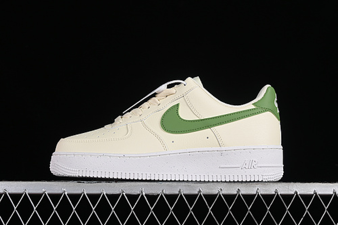 Nike Nike AIR FORCE 1 07 LOW COCONUT MILK/CHLOROPHYLL/SAIL/VOLT/BLACK · DV3808-102, photo 1
