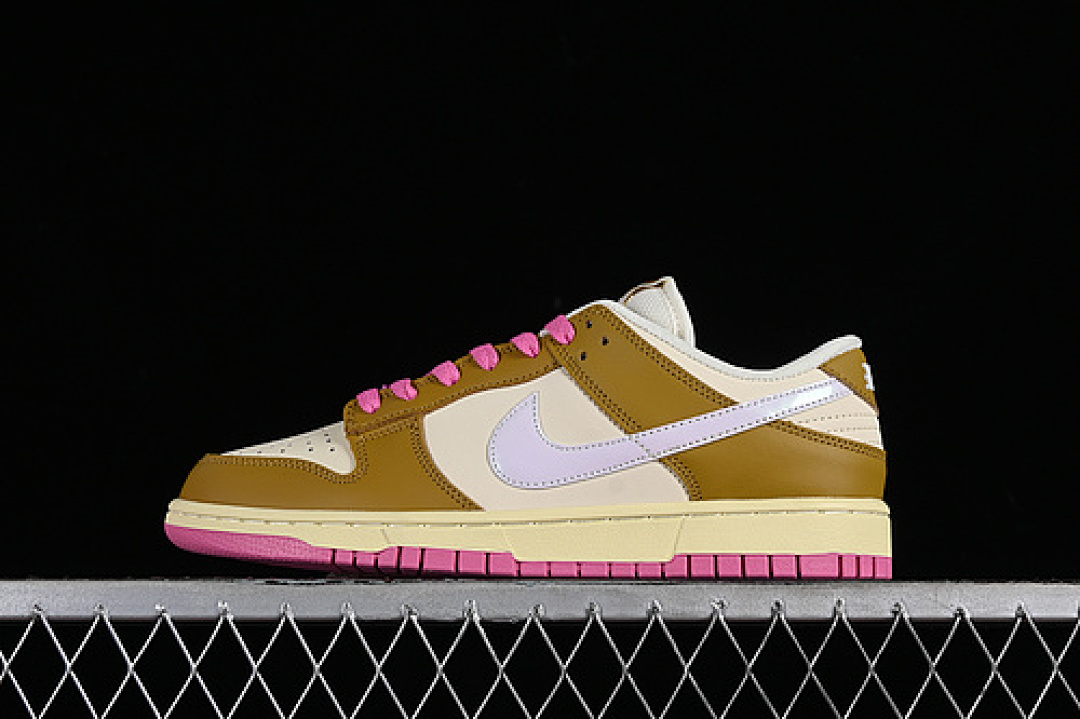 Unbranded [FD8683-700]-[DUNK LOW SB JUST DO IT BRONZINE/PLAYFUL PINK/ALABASTER/COCONUT MILK]-[36-46], photo 1