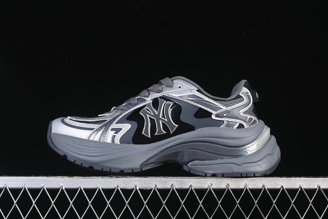 Unbranded [3ARNSPE5N50SID]-[CHUNKY CURVE RUNNER ENAMEL SILVER/BLACK/WHITE]-[WOMAN:35-39]-[MAN:40-45], photo 1