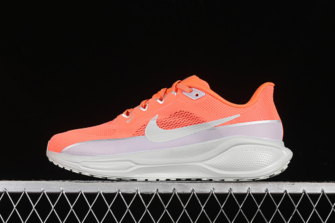 Nike [HQ2938-800]-[AIR ZOOM PEGASUS 41 HYPER CRIMSON/SAFETY ORANGE/PHOTON DUST/METALLIC (SILVER]) - Image 3