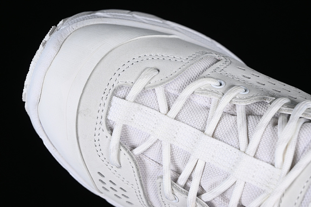 Hoka [1130310 WNCL]-[HOKA TOR ULTRA WHITE]-[WOMAN:36-39]-[MAN:40-46] - Image 10