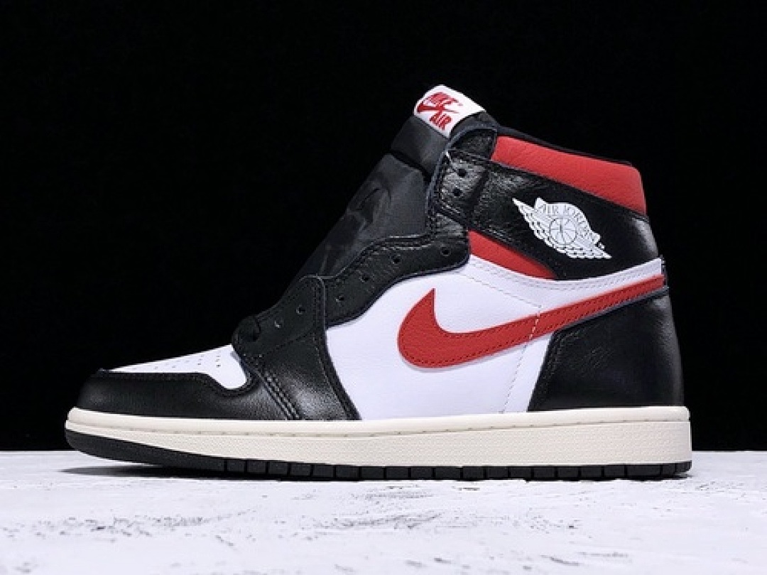 Jordan [555088-061]-[OG AIR JORDAN 1 RETRO HIGH OG BLACK/WHITE-GYM RED]-[MAN:40-47.5], photo 1