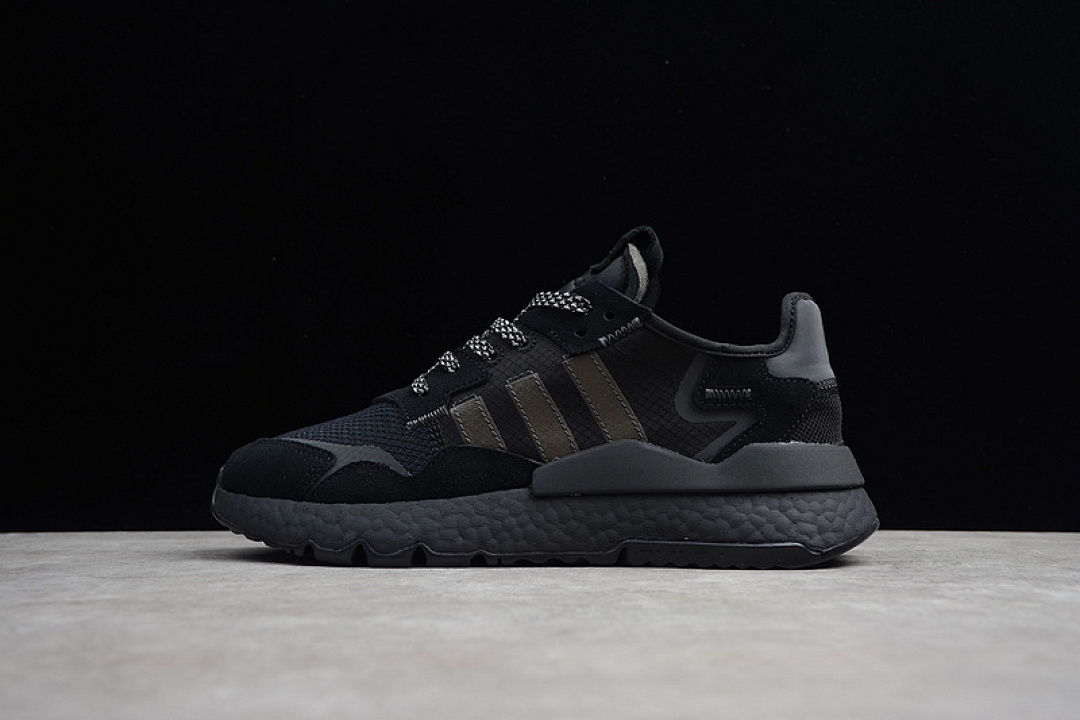 NITE JOGGER 2019 TRIPLE BLACK · EE6254, photo 1