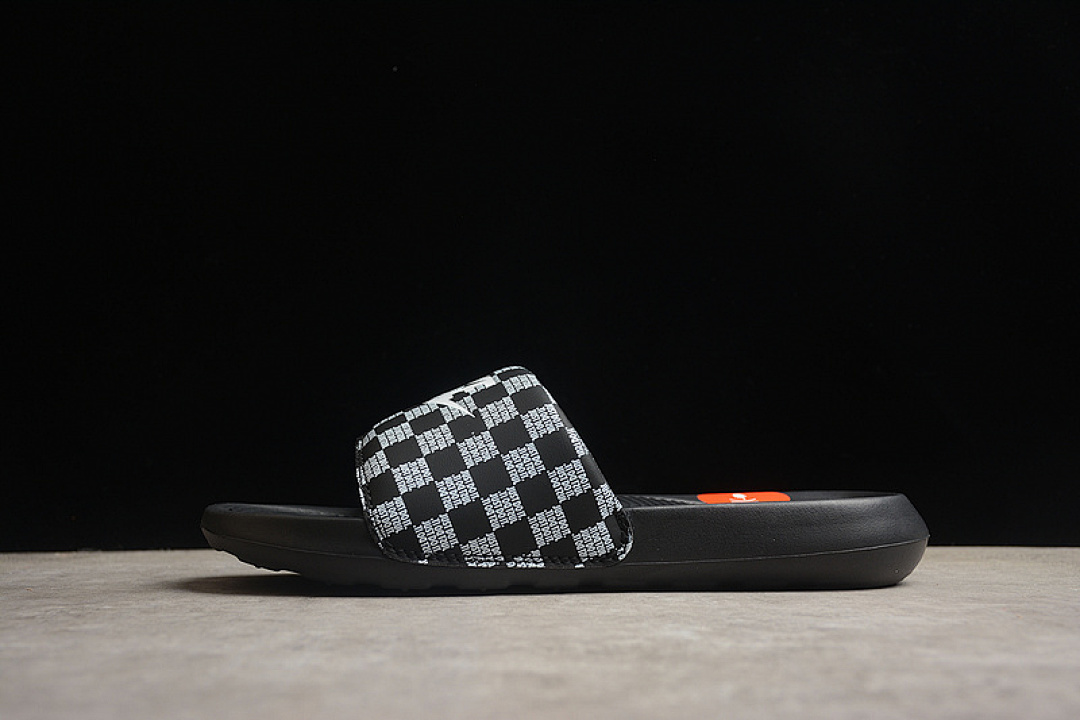 Nike [CN9678-004]-[VICTORI ONE PRINTED SLIDE JUST DO IT CHECKER BLACK/BLACK/WHITE]-[36-45], photo 1