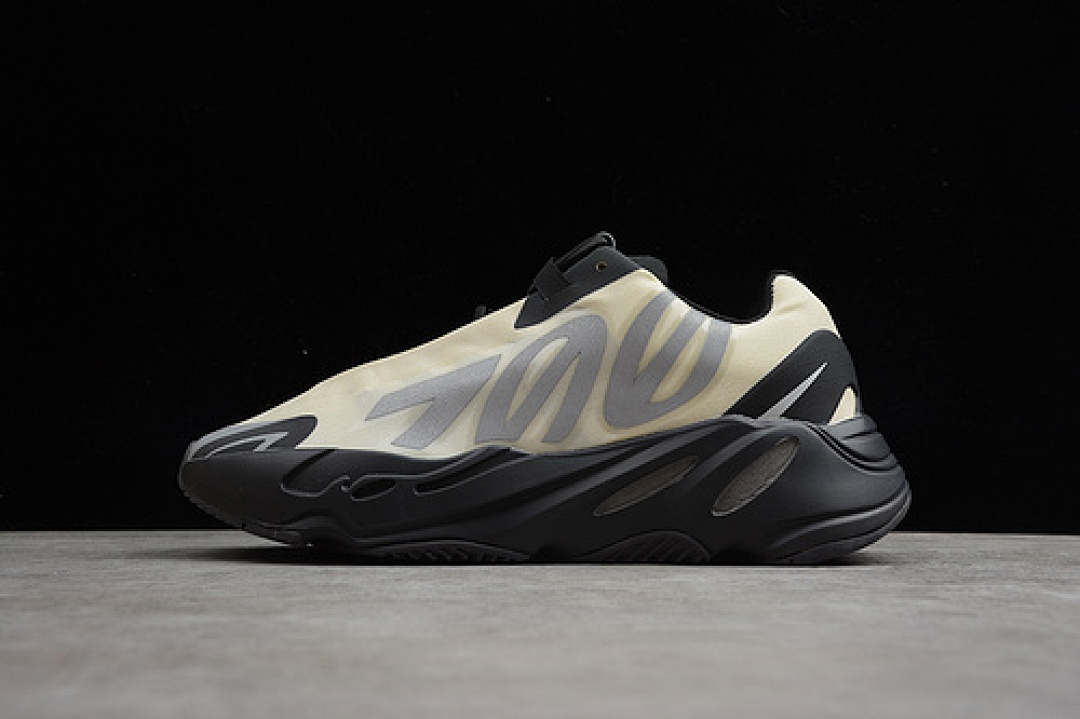 Adidas [FY3729]-[YEEZY BOOST 700 BONE/BONE-BONE]-[WOMAN:36-39]-[MAN:40-45], photo 1