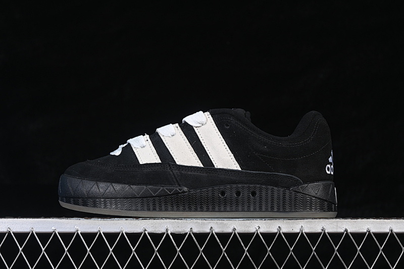 ADIMATIC CASUAL SHOES CORE BLACK/CRYSTAL WHITE/GUM 3 · HQ6900, photo 1