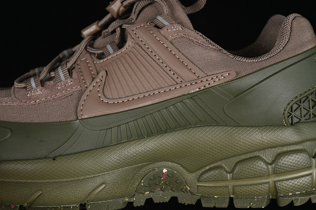 Nike [FV2295-201]-[ZOOM VOMERO ROAM MINK BROWN/MEDIUM OLIVE/CARGO KHAKI/MINK BROWN]-[UNISEX:36-45] - Image 8