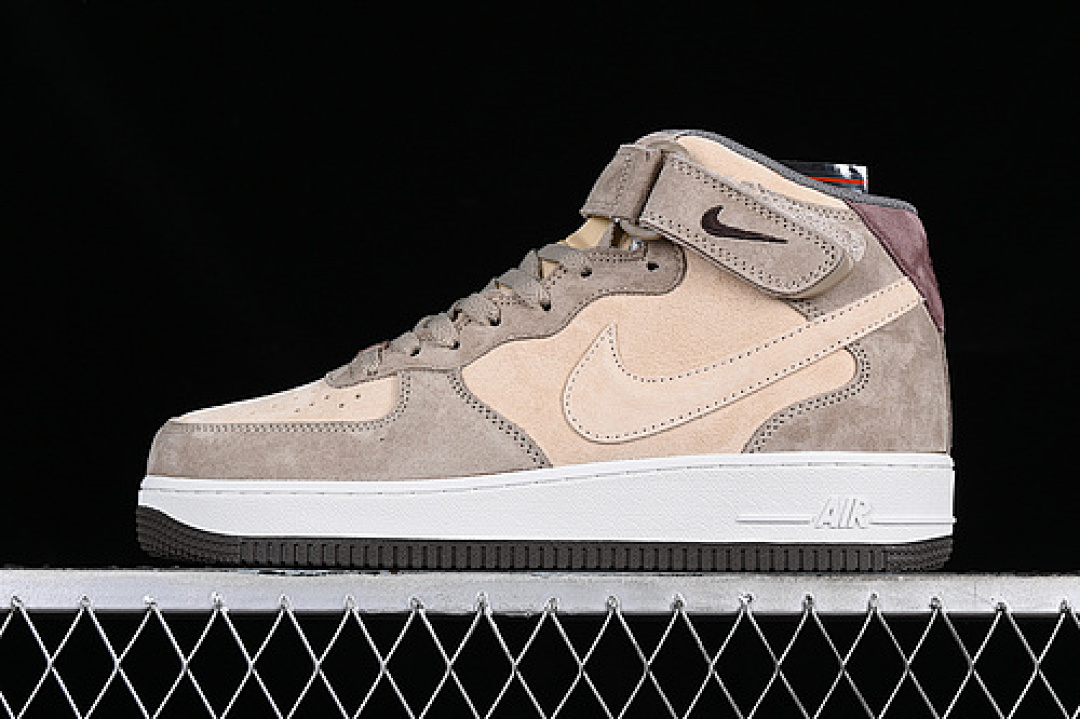 Nike [CG9908-102]-[AIR FORCE 1 07 MID GREY/YELLOW]-[WOMAN:36-39]-[MAN:40-45], photo 1