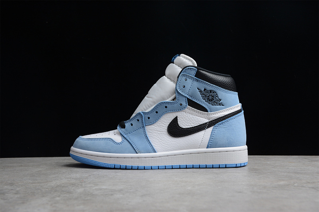 Jordan [555088-134]-[AIR JORDAN 1 RETRO HIGH OG WHITE/UNIVERSITY BLUE/BLACK]-[WOMAN:36-40], photo 1
