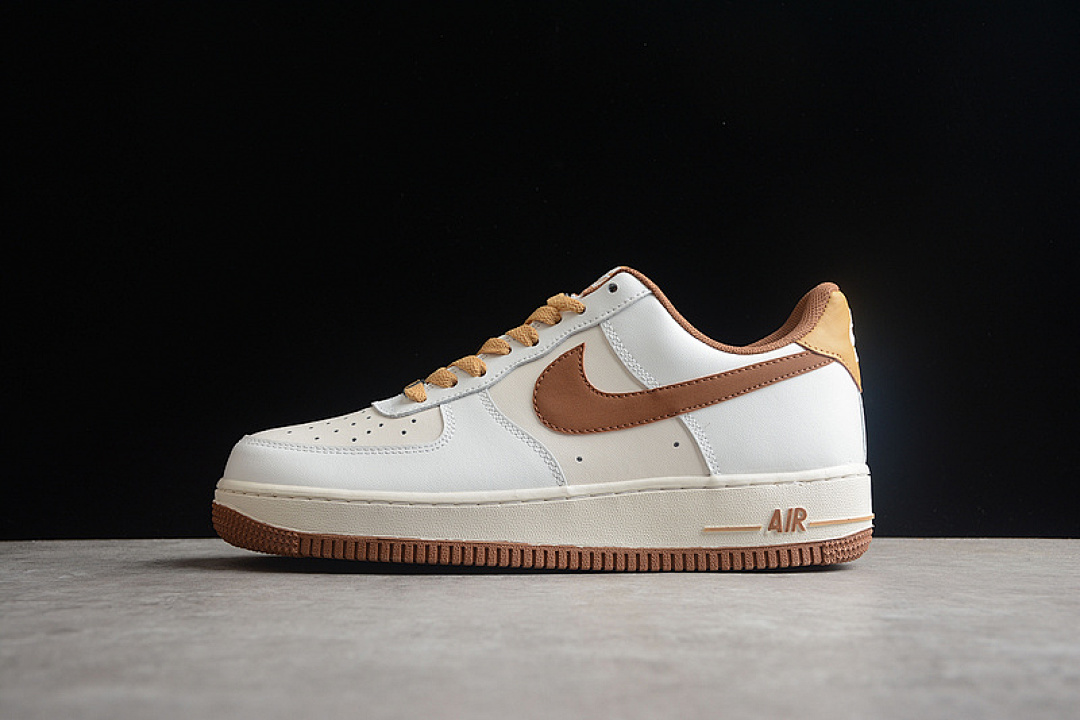 Nike Nike AIR FORCE 1 LOW WHITE/WHITE/BROWN · CW3388-204, photo 1