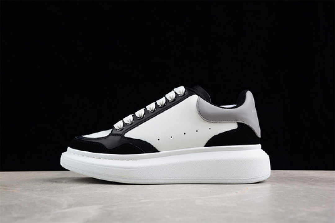 Alexander McQueen [WHGP7]-[MCQUEEN WHITE/BLACK/GREY]-[WOMAN:35-39]-[MAN:40-44], photo 1