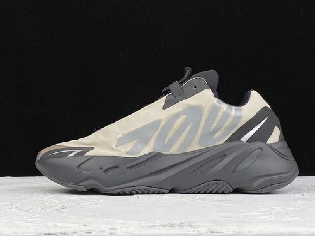Adidas Adidas YEEZY BOOST 700 BONE/BONE-BONE · FY3729, photo 1