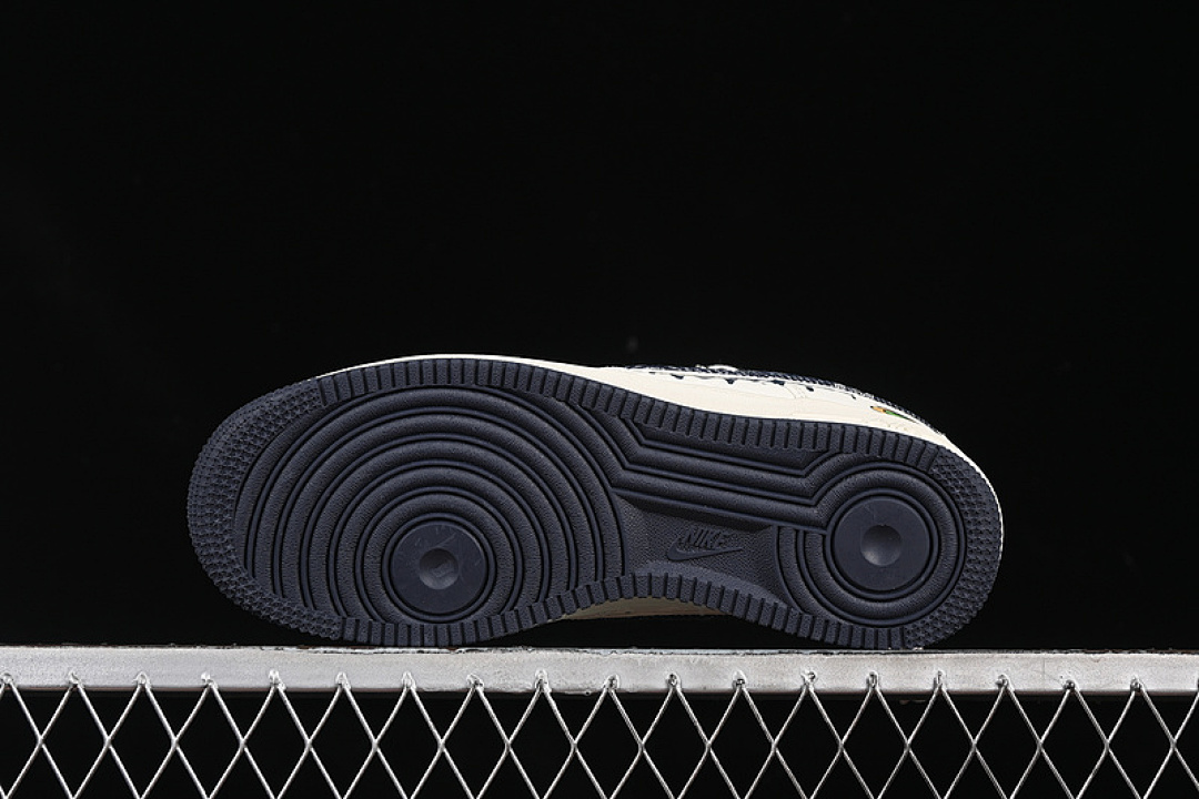 Nike [LV0506-110]-[AIR FORCE 1 07 LOW CAPYBARA POUR MILKBAPE BLUE/WHITE/GREY]-[UNISEX:36-45] - Image 15