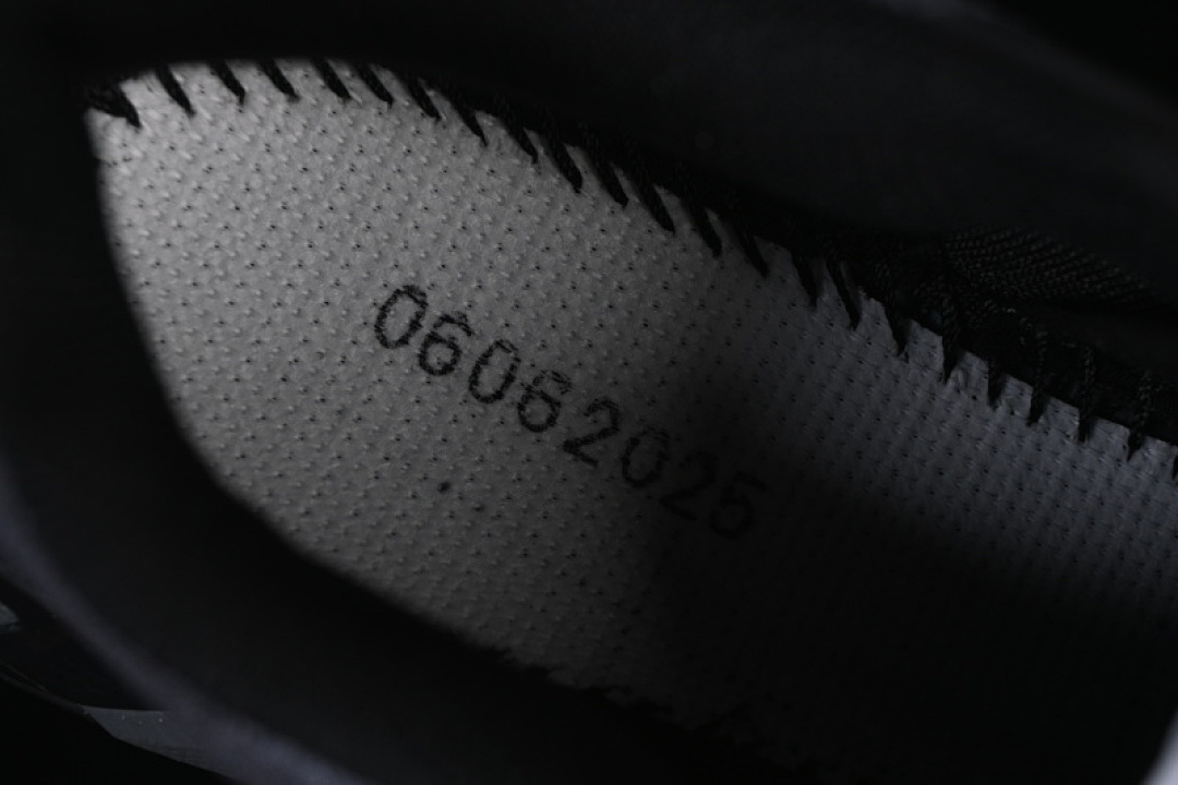 On Running [491303-25]-[XT-6 JJJJOUND BLACK/BLACK/BLACK]-[WOMAN:36-39]-[MAN:40-46] - Image 5