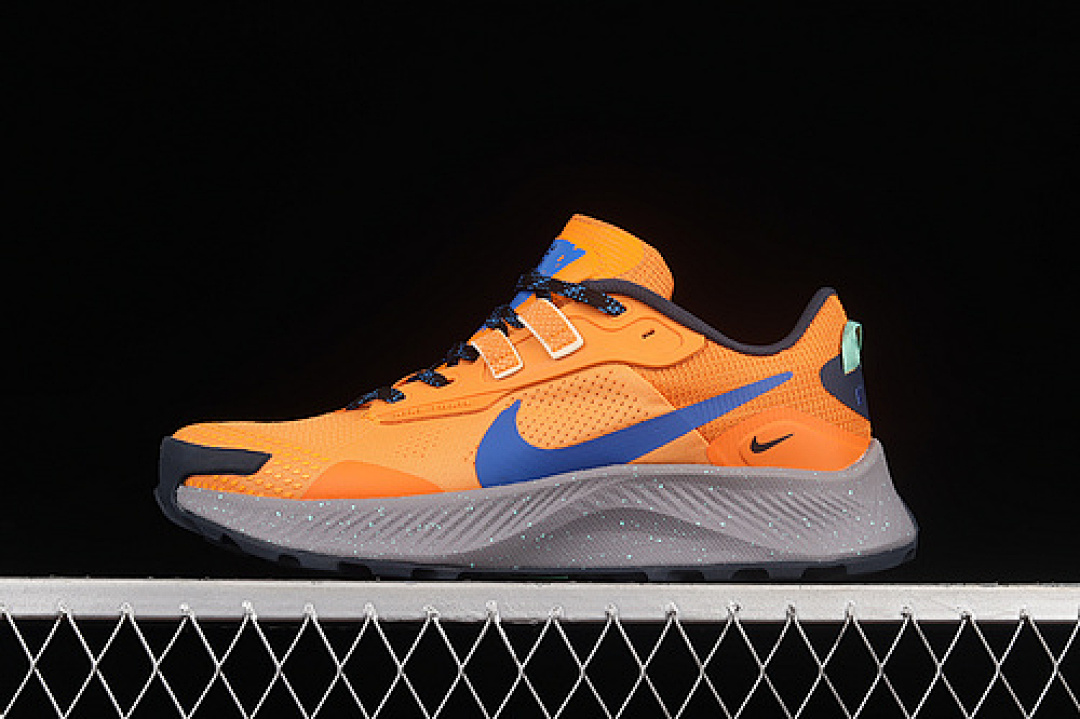 Nike [DA8698-800]-[AIR ZOOM PEGASUS TRAIL 3 TOTAL ORANGE/BLUE/GREY]-[MAN:40-46] - Image 2