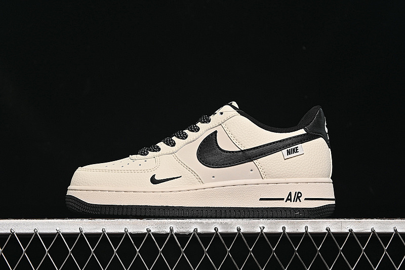 Nike Nike AIR FORCE 1 07 LOW WHITE/BLACK · SM6668-105, photo 1