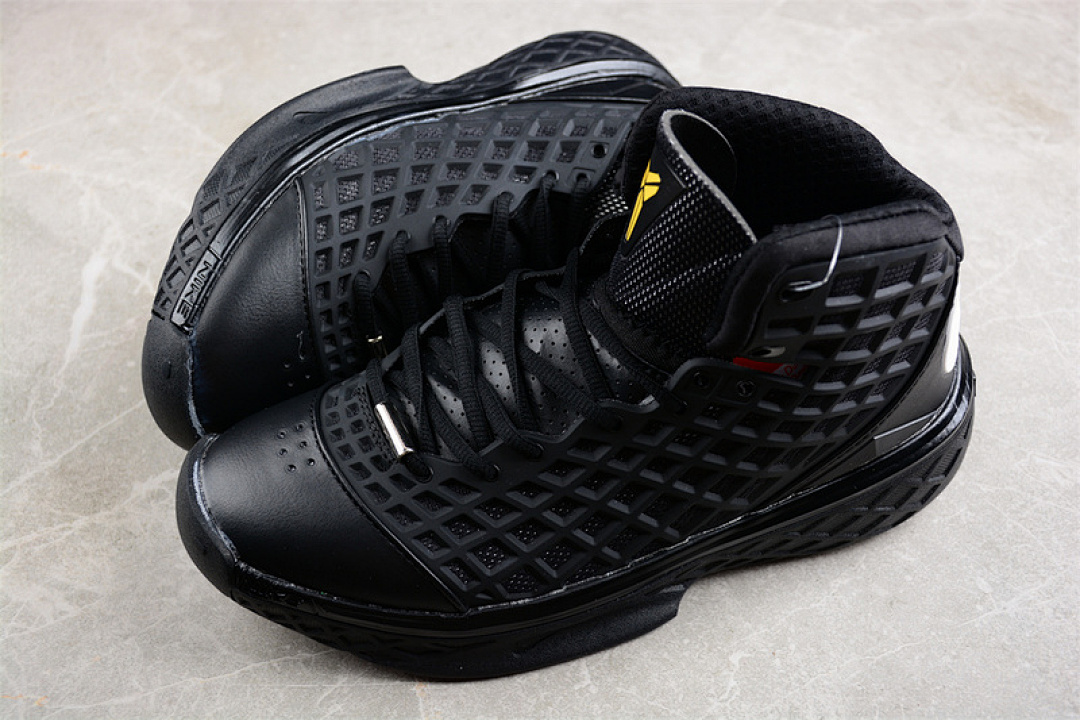 Nike [318090-012]-[ZOOM KOBE 3 ORCA BLACK/WHITE-ANTHRACITE-VARSITY MAIZE]-[MAN:40-46] - Image 10