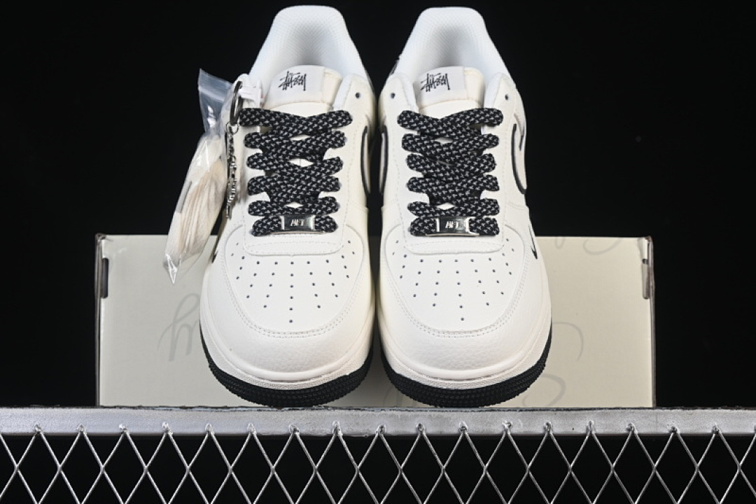 Nike [CS5288-046]-[AIR FORCE 1 07 LOW CASUAL SNEAKERS BLACK/WHITE]-[WOMAN:36-39]-[MAN:40] - Image 12
