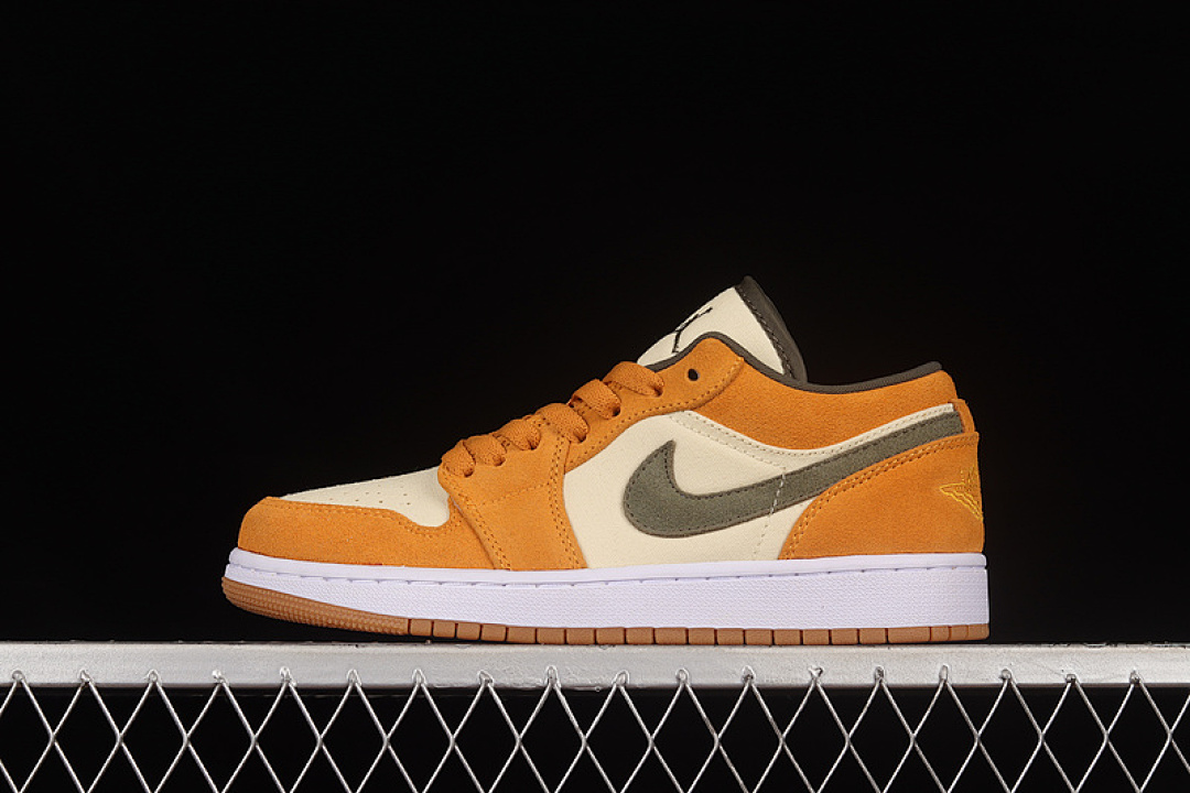 Jordan AIR Jordan 1 LOW SE CERAMIC WHITE/MEDIUM OLIVE/LIGHT CURRY · DH6931-102, photo 1