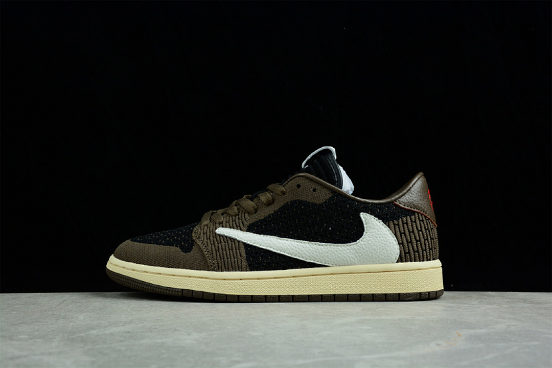 Jordan [CQ4277-001]-[TRAVIS SCOTT X AIR JORDAN 1 LOW OG MOCHA/WHITE/BLACK]-[MAN:40-45], photo 1