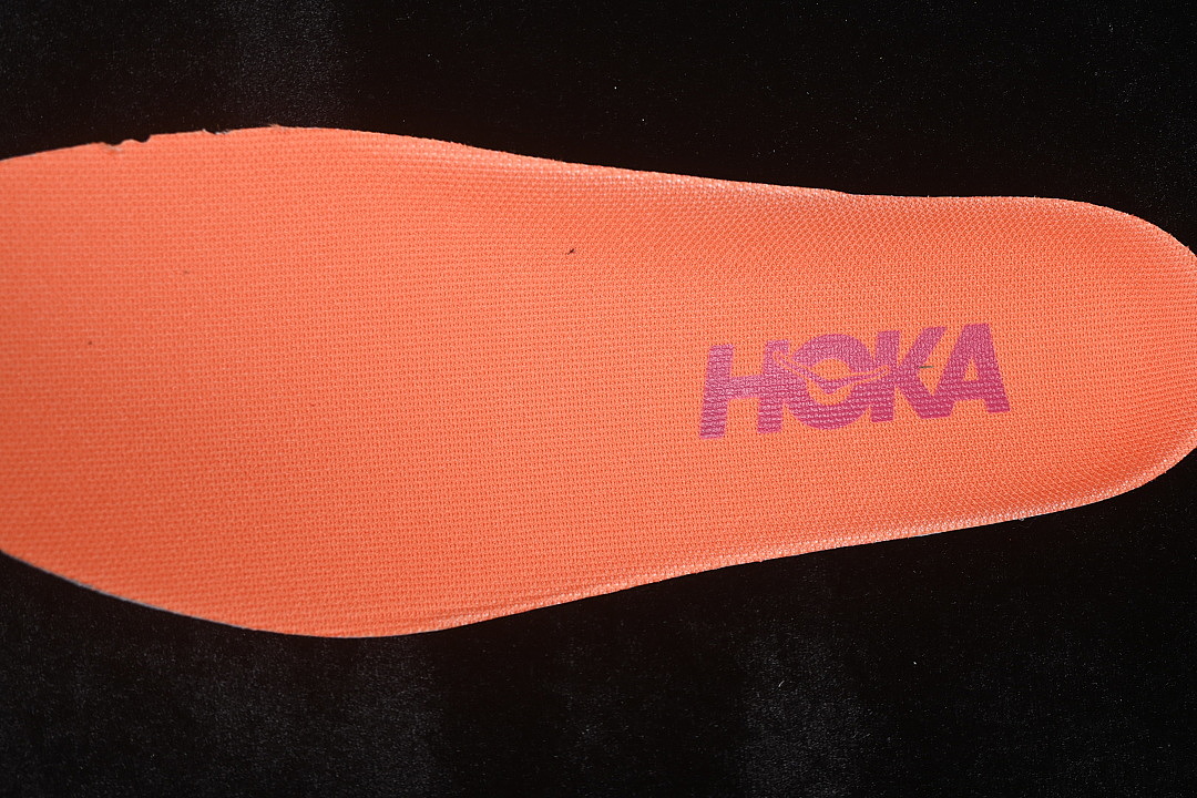 On Running [1162012 CBPPL]-[ONE BONDI 9 CUSHIONED RUNNING SHOES DARK PINK/PINK]-[WOMAN:36-39]-[MAN:40] - Image 3