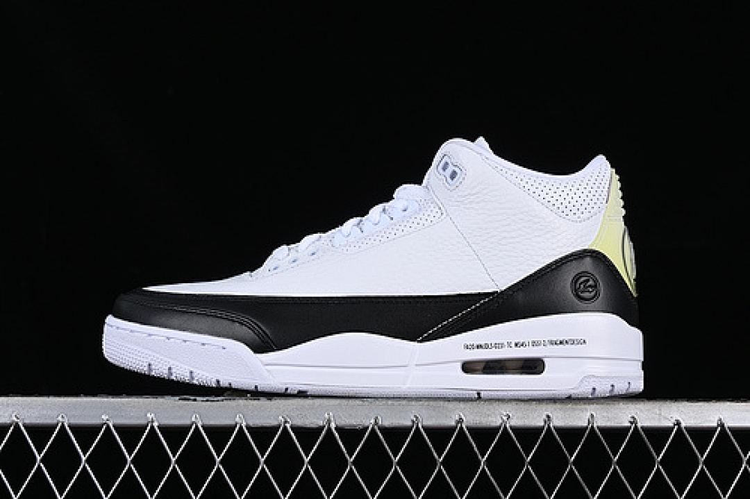 Jordan [DA3595-100]-[FRAGMENT DESIGN AIR JORDAN 3 WHITE/BLACK]-[MAN:40-47.5], photo 1