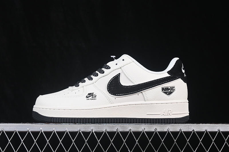 Nike Nike AIR FORCE 1 07 LOW CASUAL SNEAKERS WHITE/BLACK · DN9688-103, photo 1