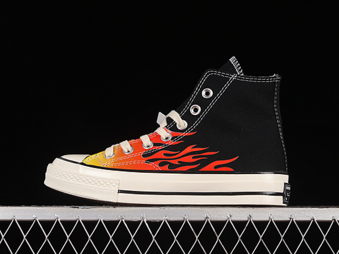Converse [165024C]-[CHUCK 70 HI FLAMES BLACK/ENAMEL RED/BOLD MANDARIN]-[WOMAN:35-39]-[MAN:40-44], photo 1