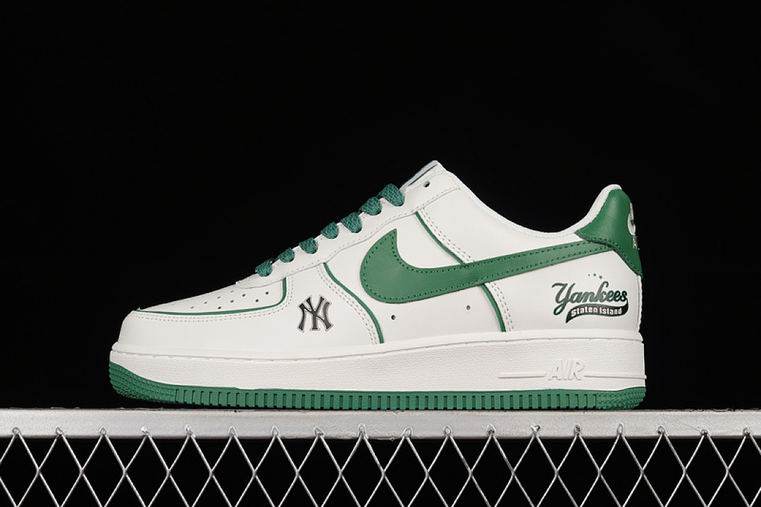 Nike [BS8806-533]-[AIR FORCE 1 LOW 07 WHITE/WHITE/GREEN]-[WOMAN:36-39]-[MAN:40-45], photo 1