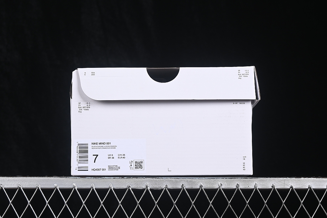 Unbranded [HQ4307-001]-[MIND 001 SLIDE BLACK/HYPER CRIMSON/WHITE/CHROME]-[WOMAN:36-39]-[MAN:40-47.5] - Image 10