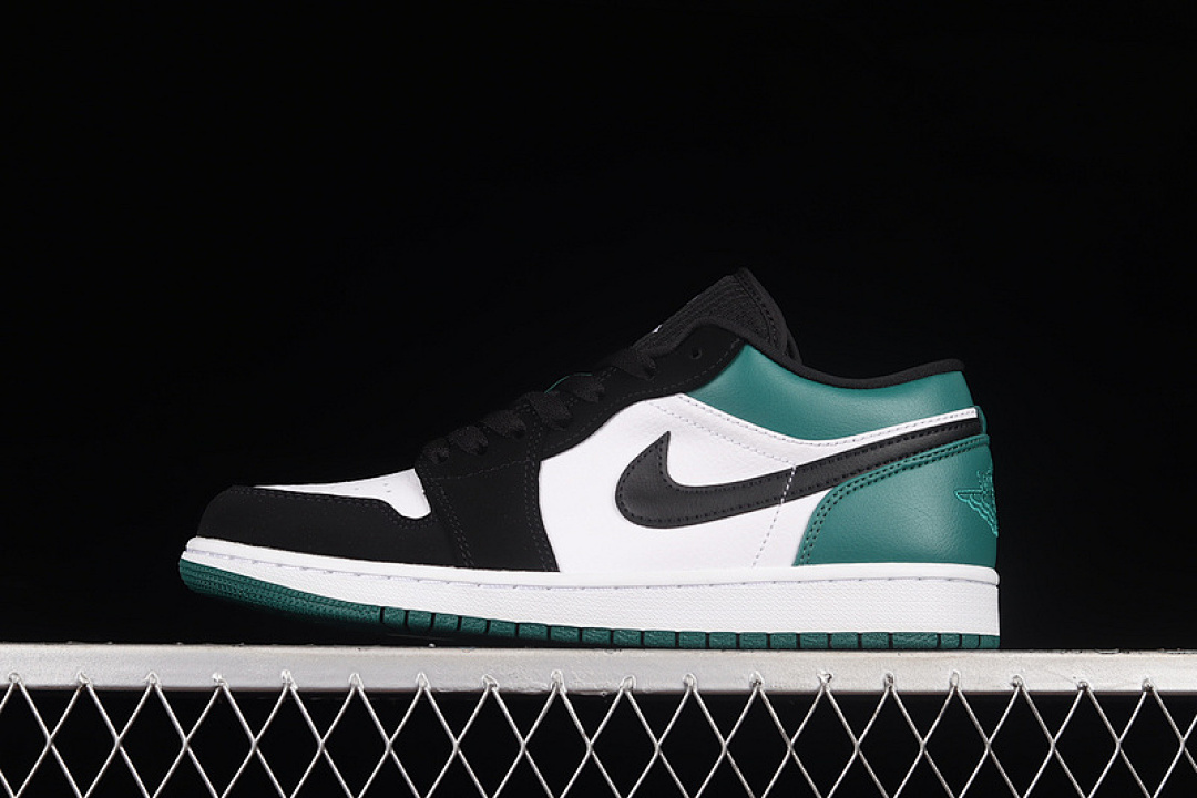 Jordan AIR Jordan 1 LOW WHITE/BLACK-MYSTIC GREEN · 553558-113, photo 1