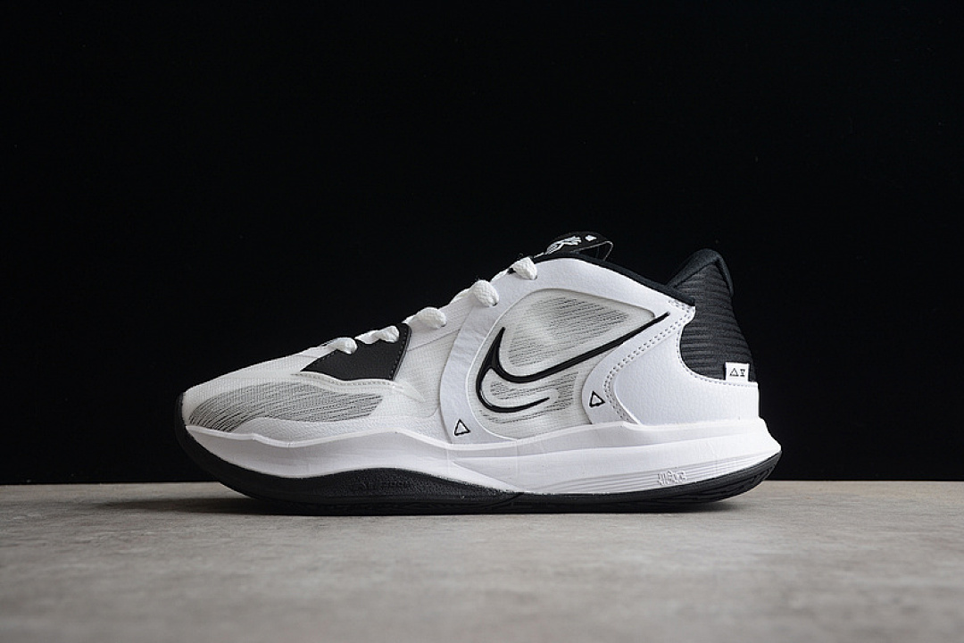 Unbranded [DO9617-100]-[KYRIE LOW 5 TB WHITE/WHITE/BLACK]-[MAN:39-46], photo 1