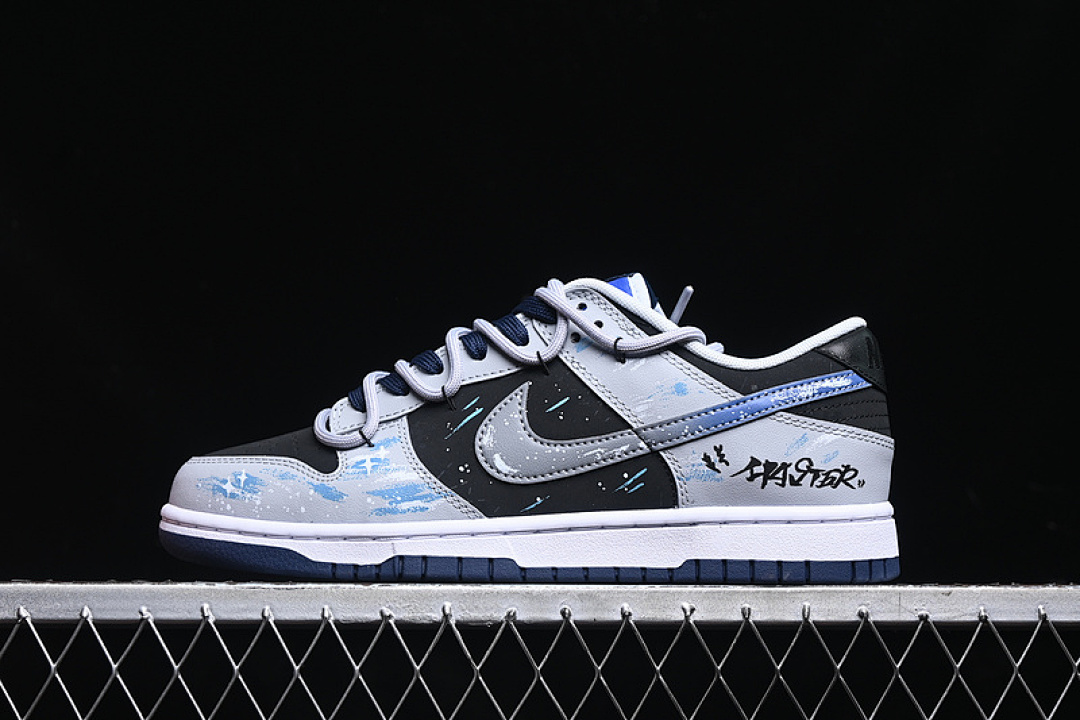 Nike DUNK LOW SB WHITE/FOOTBALL GREY/GAME ROYAL/MIDNIGHT NAVY/BLACK · FQ8826-100, photo 1