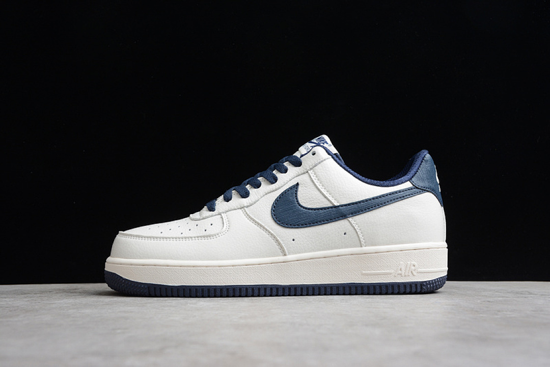 Nike [PA3035-068]-[AIR FORCE 1 LOW 07 WHITE/WHITE/DARK BLUE]-[WOMAN:36-39]-[MAN:40-45], photo 1