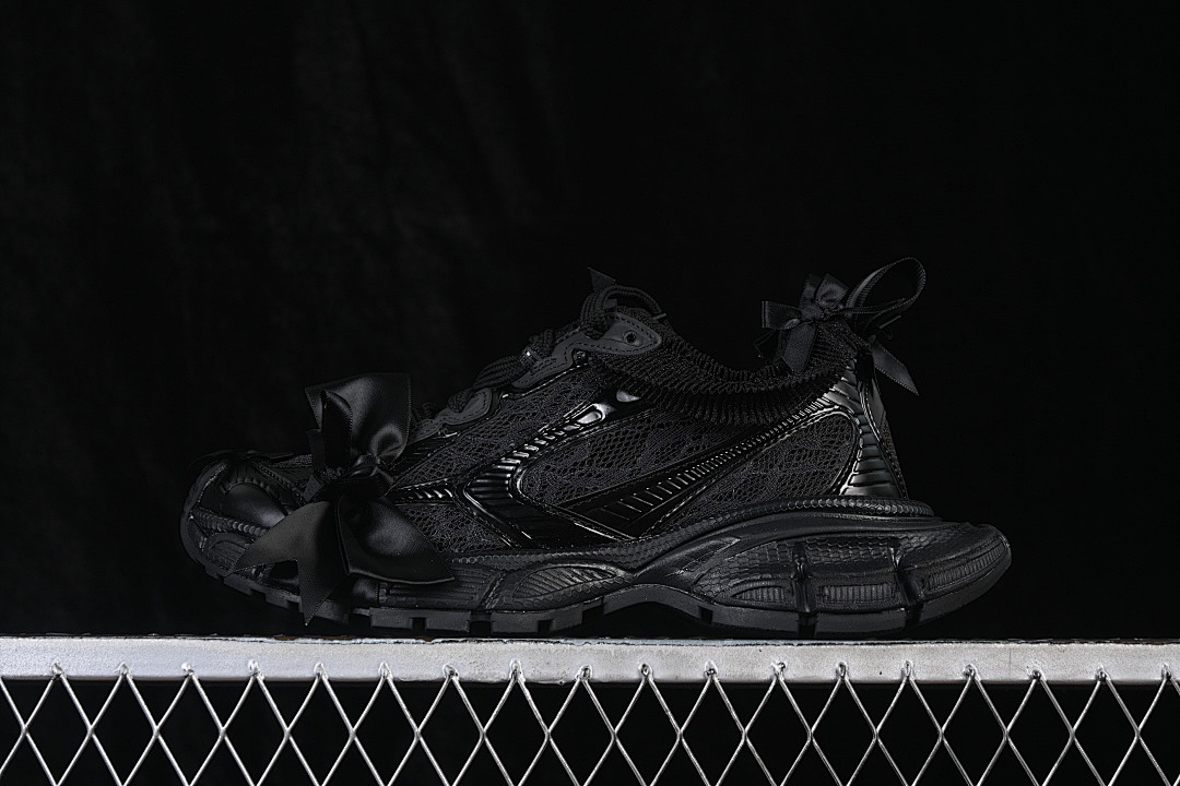 Balenciaga Balenciaga LEISURE LIFESTYLE SHOES BLACK/BLACK/BLACK · WXLMC1020, photo 1