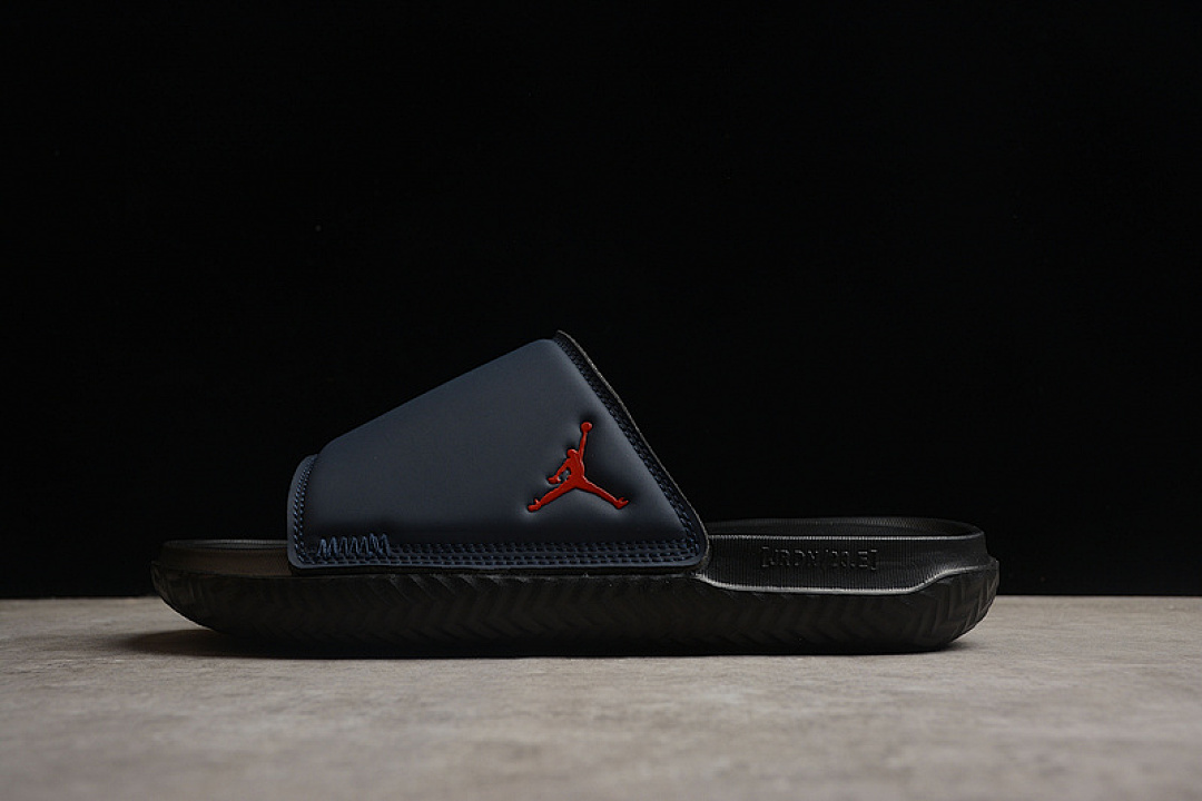 Jordan Jordan PLAY SLIDE ANTHRACITE/BLACK/COOL GREY/UNIVERSITY RED · DC9835-061, photo 1