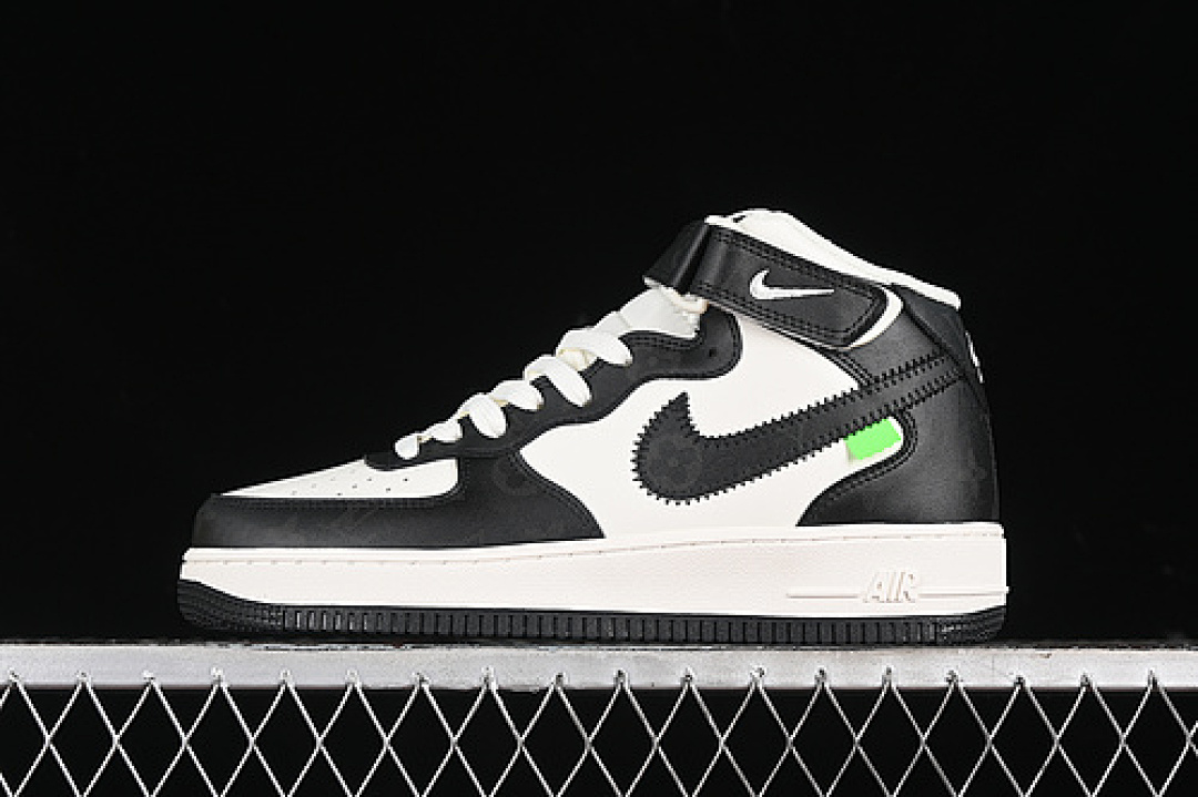 Nike [LL0222-005]-[AIR FORCE 1 07 MID BLACK/WHITE]-[WOMAN:36-39]-[MAN:40-45], photo 1